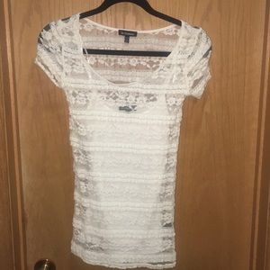 LE CHATEAU LACE CAP SLEEVE TOP W/ UNDERSHIRT